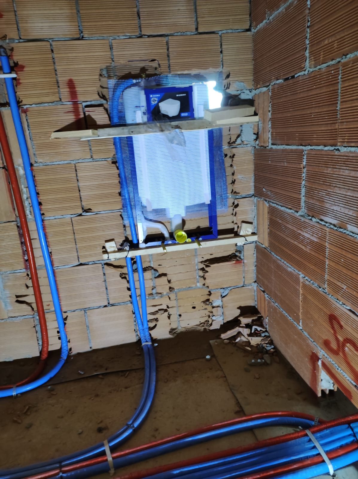 manutenzione realizzazione impianti bagno