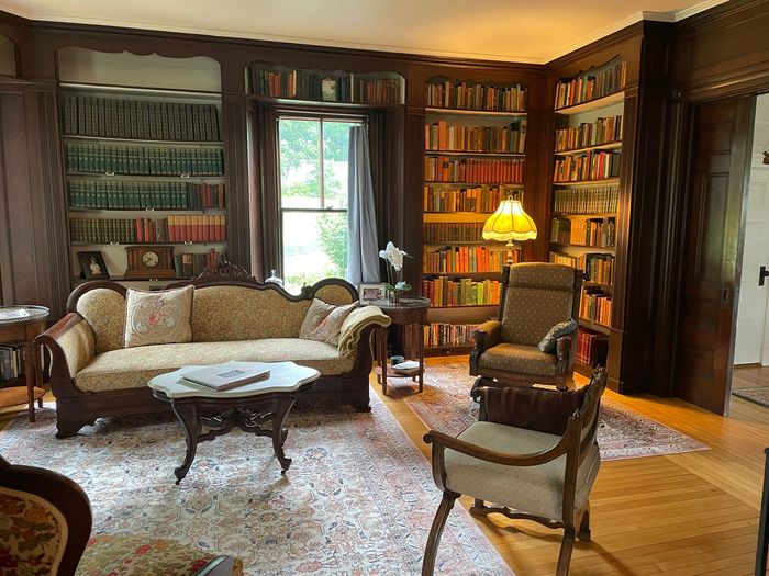 Guilford Bed & Breakfast Library