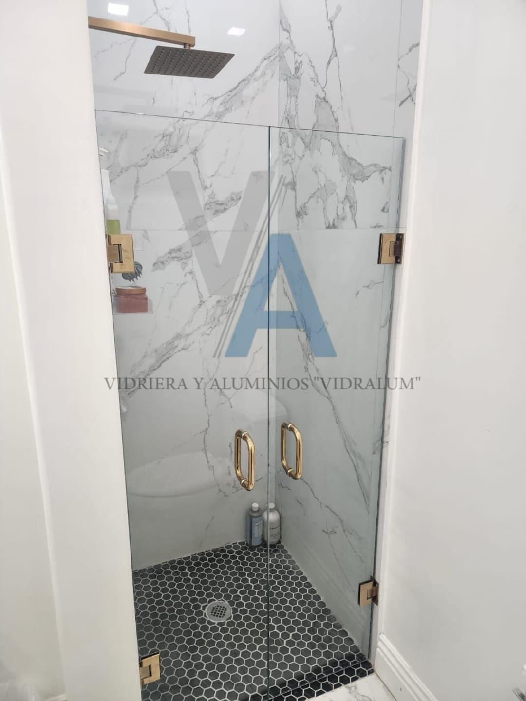 VIDRIOS Y ALUMINIOS VIDRALUM 