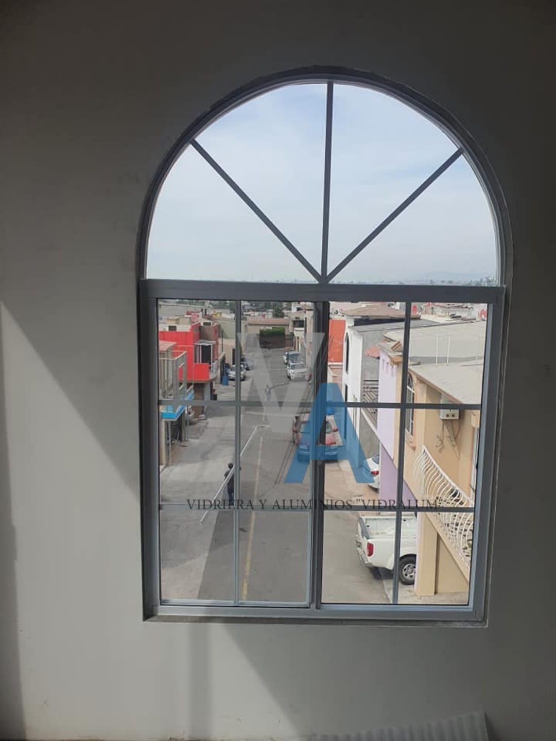 VIDRIOS Y ALUMINIOS VIDRALUM 