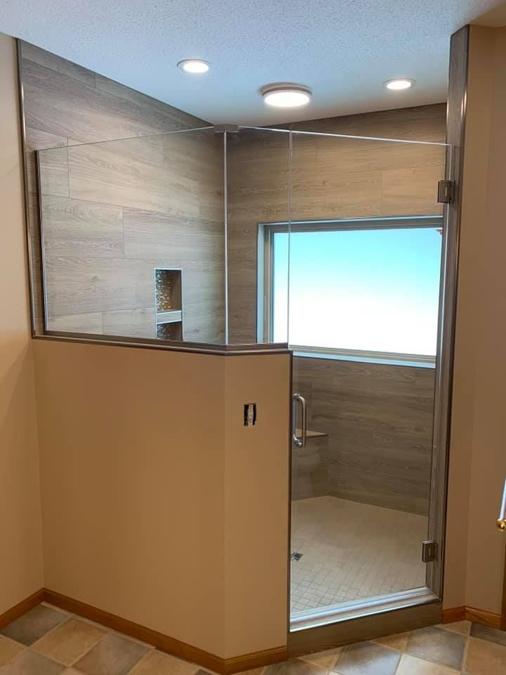 Modern Bathroom Glass Window - Chippewa Falls, WI - Post Glass & Mirror, LLC