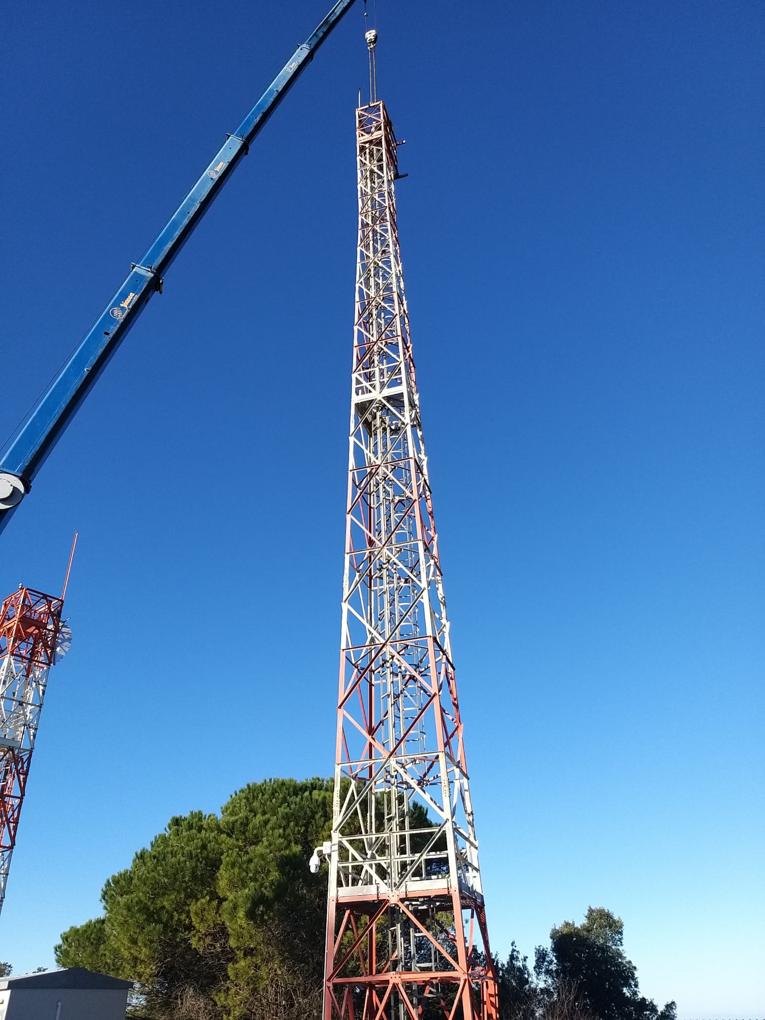 esterno di una carpenteria metallica a pavia