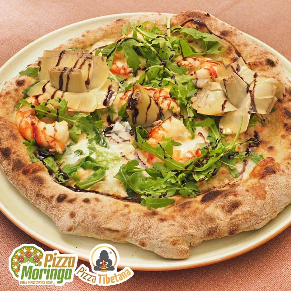 Pizza tibetana con cornicione alto
