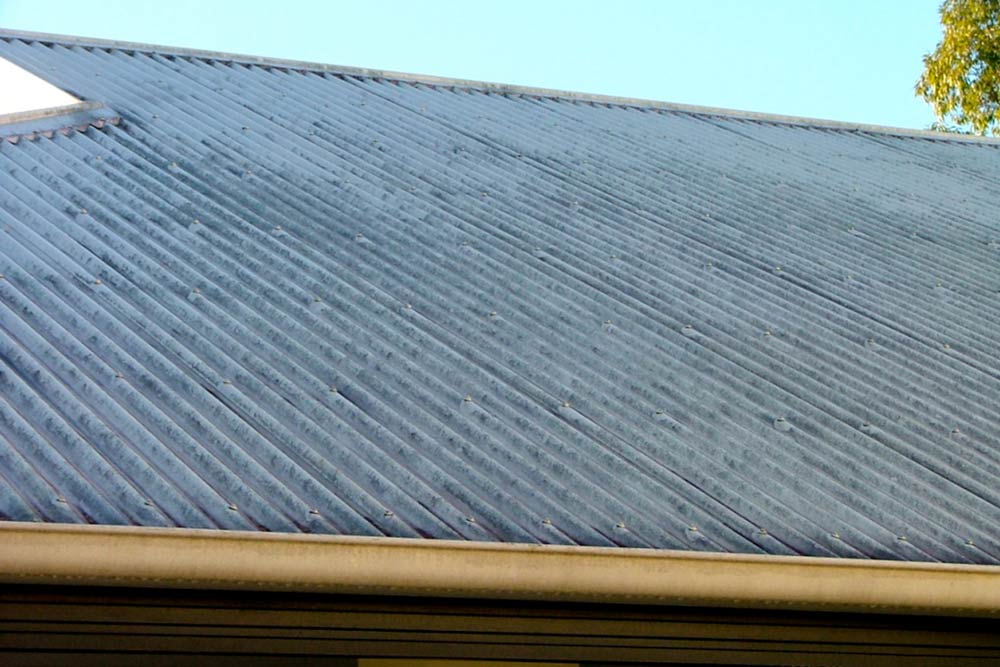 colorbond roof before cleaning