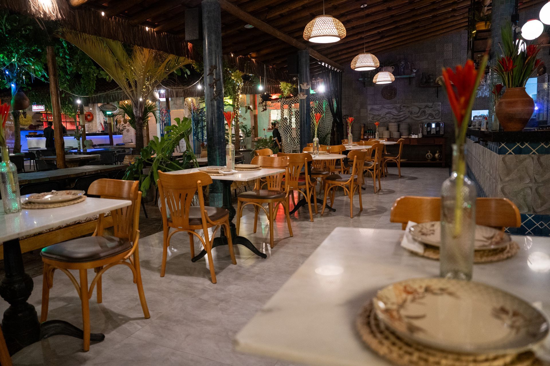 Foto do ambiente interno do restaurante Java, localizado na La Rue.