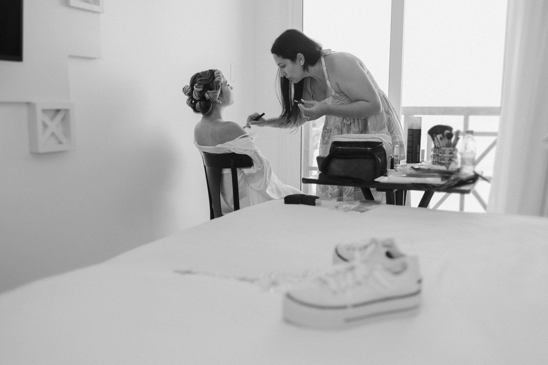 Noiva no momento de Making of na suíte do Hotel Ponta Verde Praia do Francês.