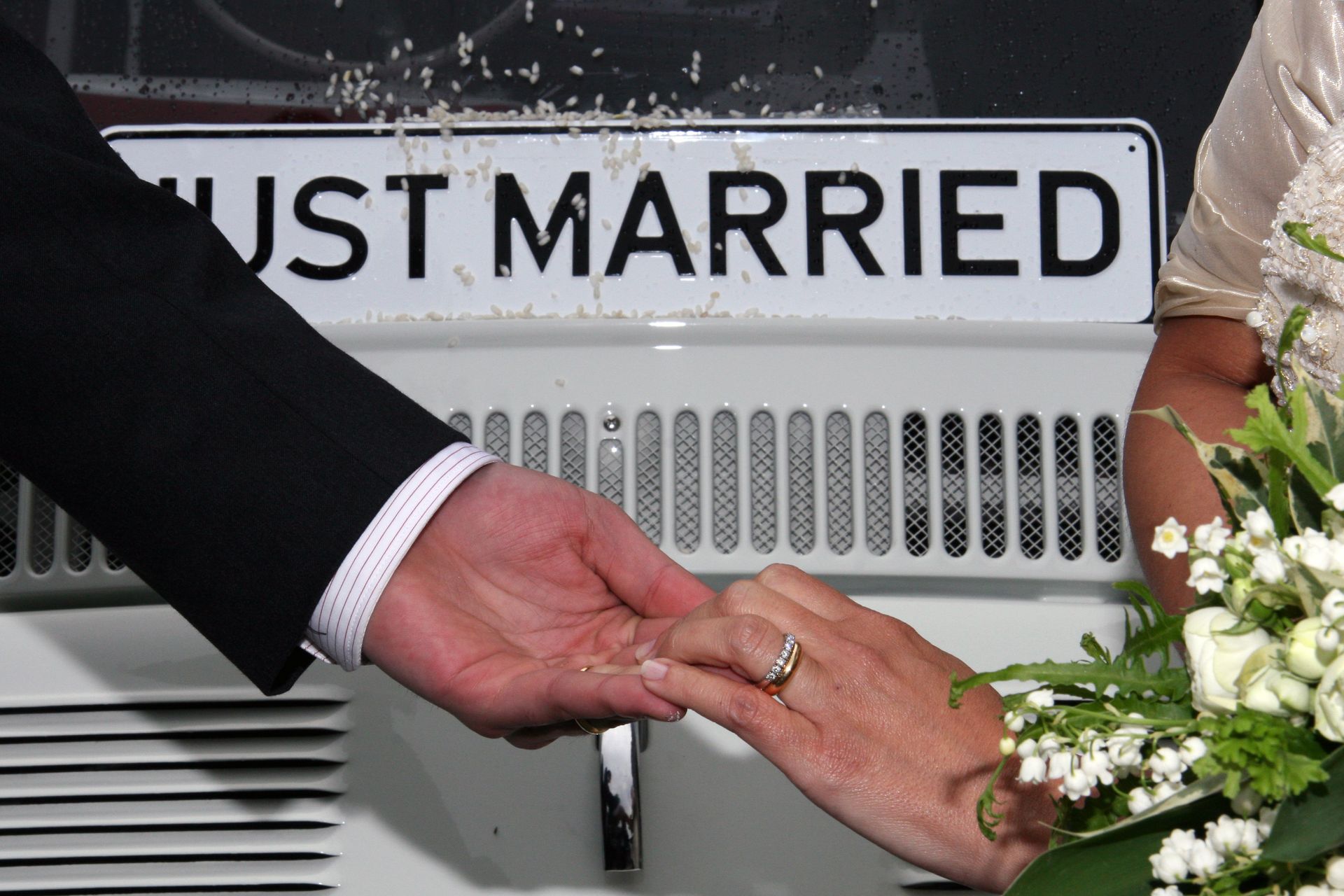 sposi ritratti dal fotografo per matrimoni sul Lago di Como, Cristiano Pessina