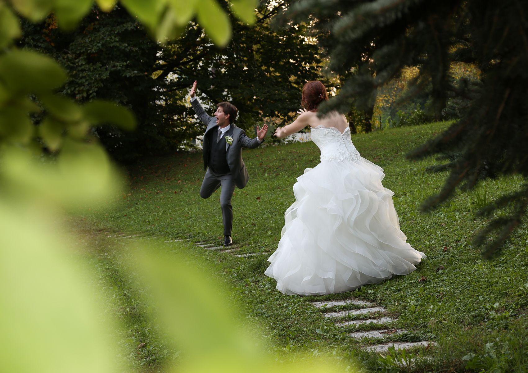 sposi ritratti dal fotografo per matrimoni sul Lago di Como, Cristiano Pessina