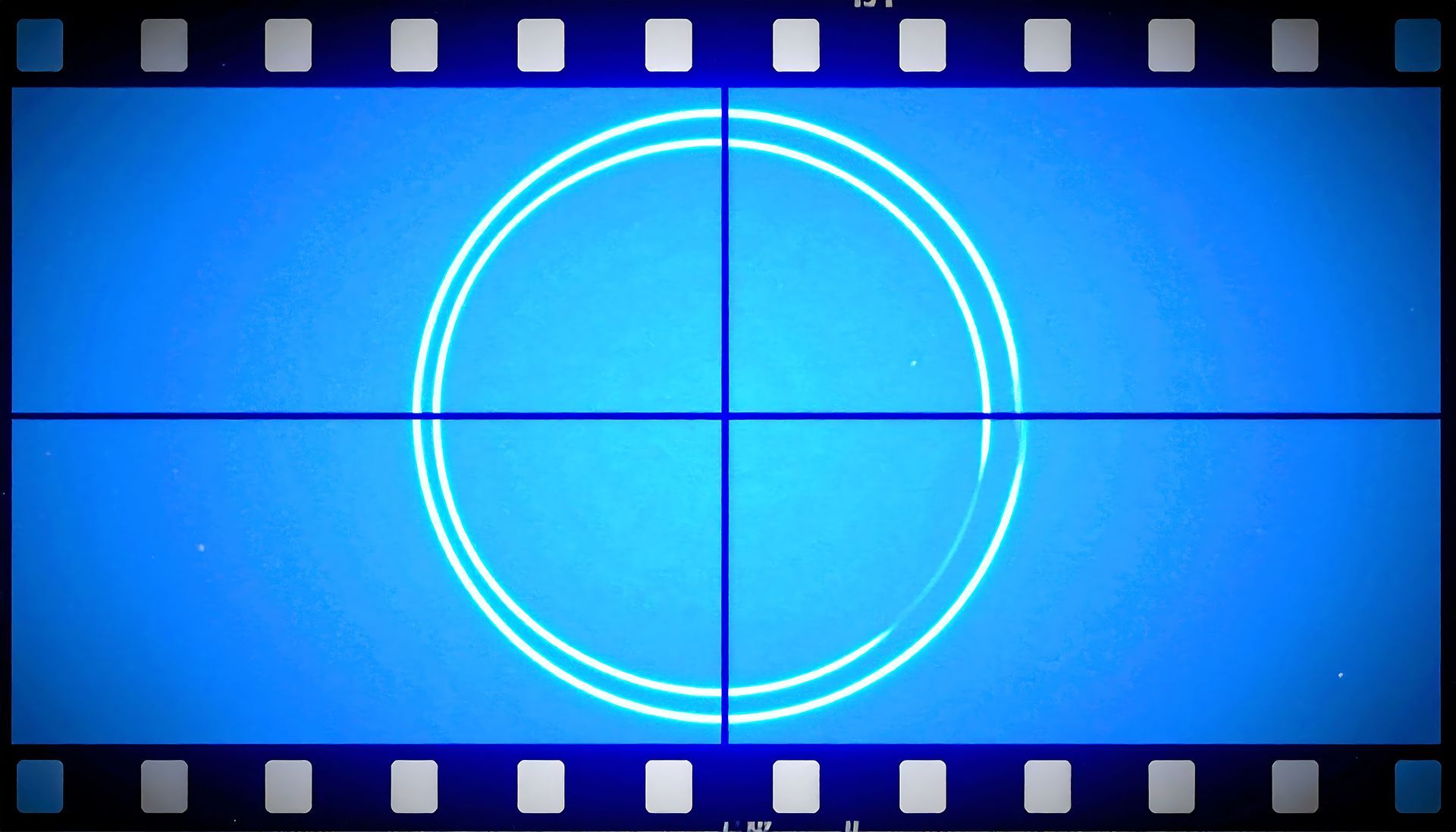 image circle with cross hairs