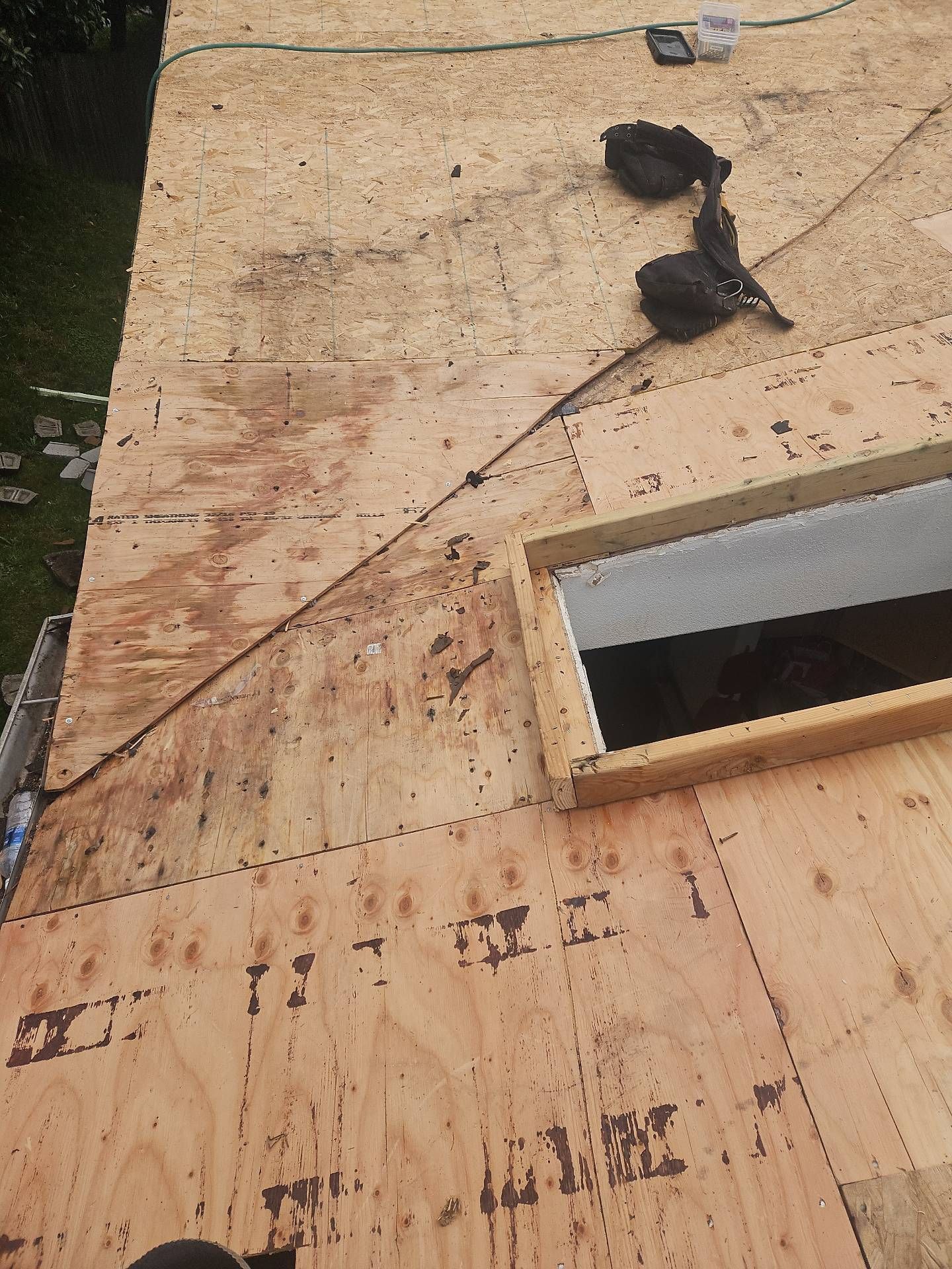 Installing Roof in Renton