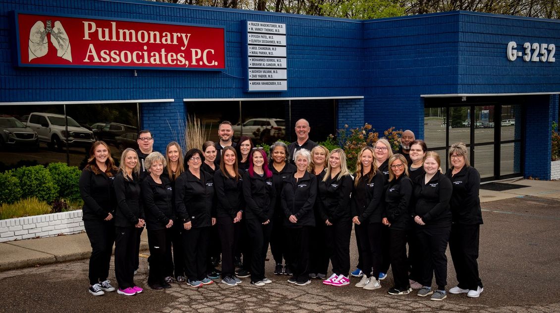 Pulmonary Associates Staff in front of building