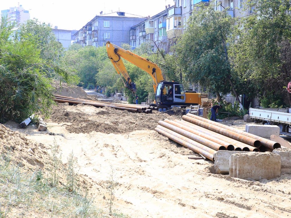 Excavators On Construction Site — Excavators in Wedderburn