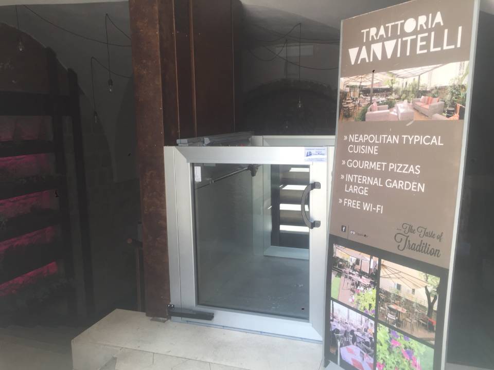 installazione di montacarichi