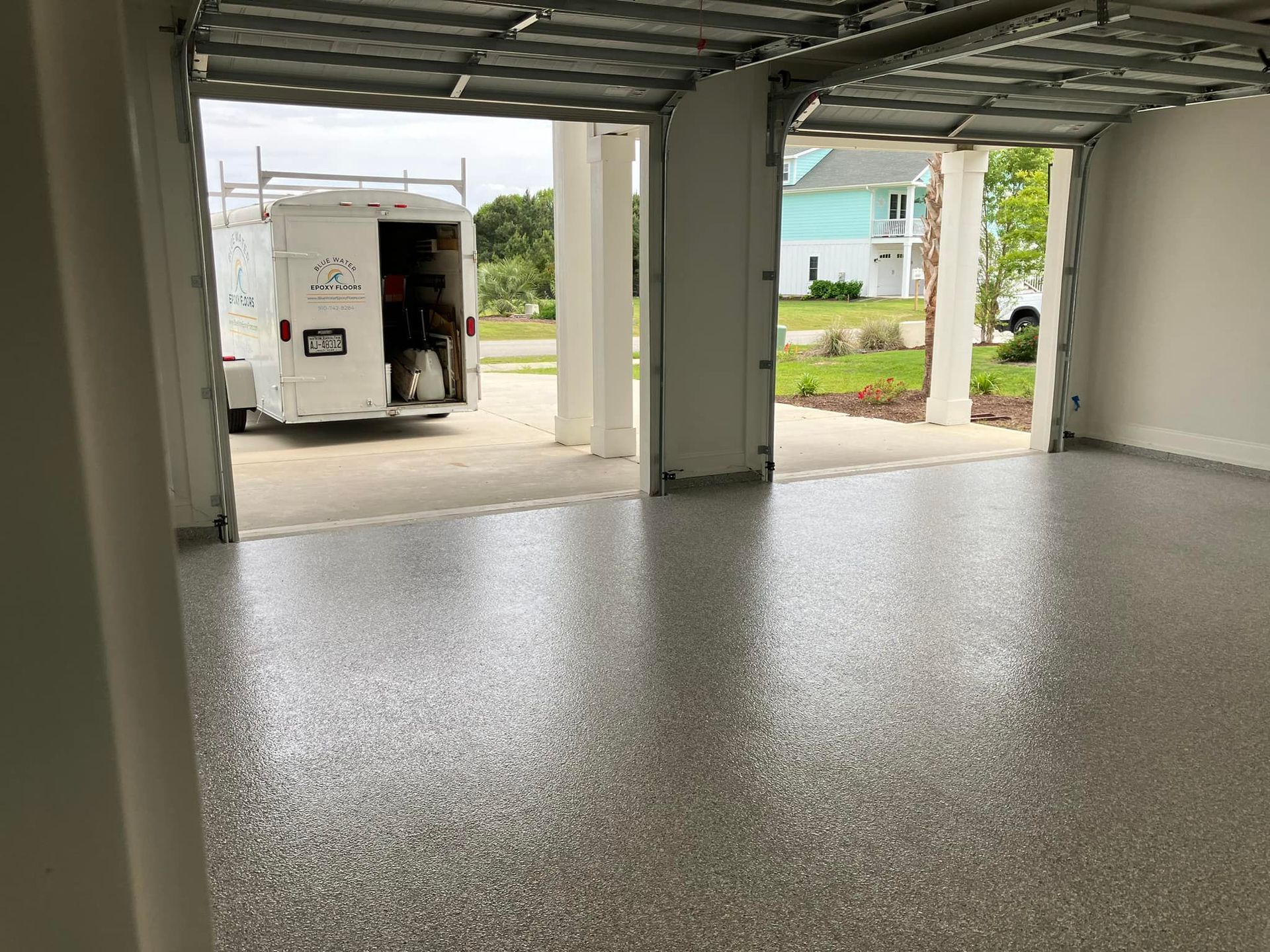 blue-water-epoxy-floors-img