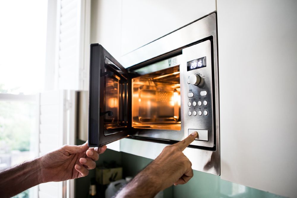Using a Microwave Oven — Syracuse, NY — Automatic Appliance Service II