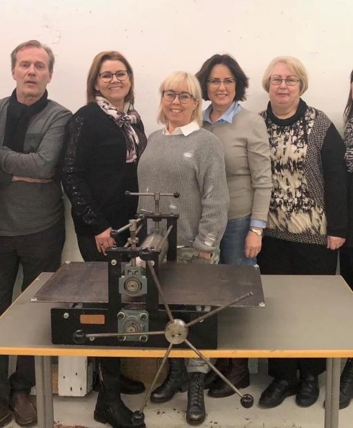 Mynd af félögum í félagi myndlistarmanna í Reykjanesbæ