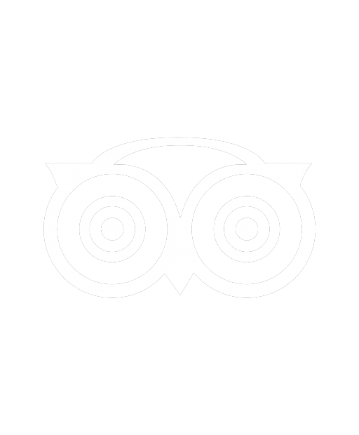 Hvítt Tripadvisor tákn á hvítum bakgrunni.