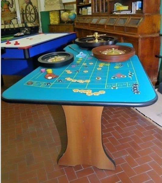 tavolo da gioco azzurro
