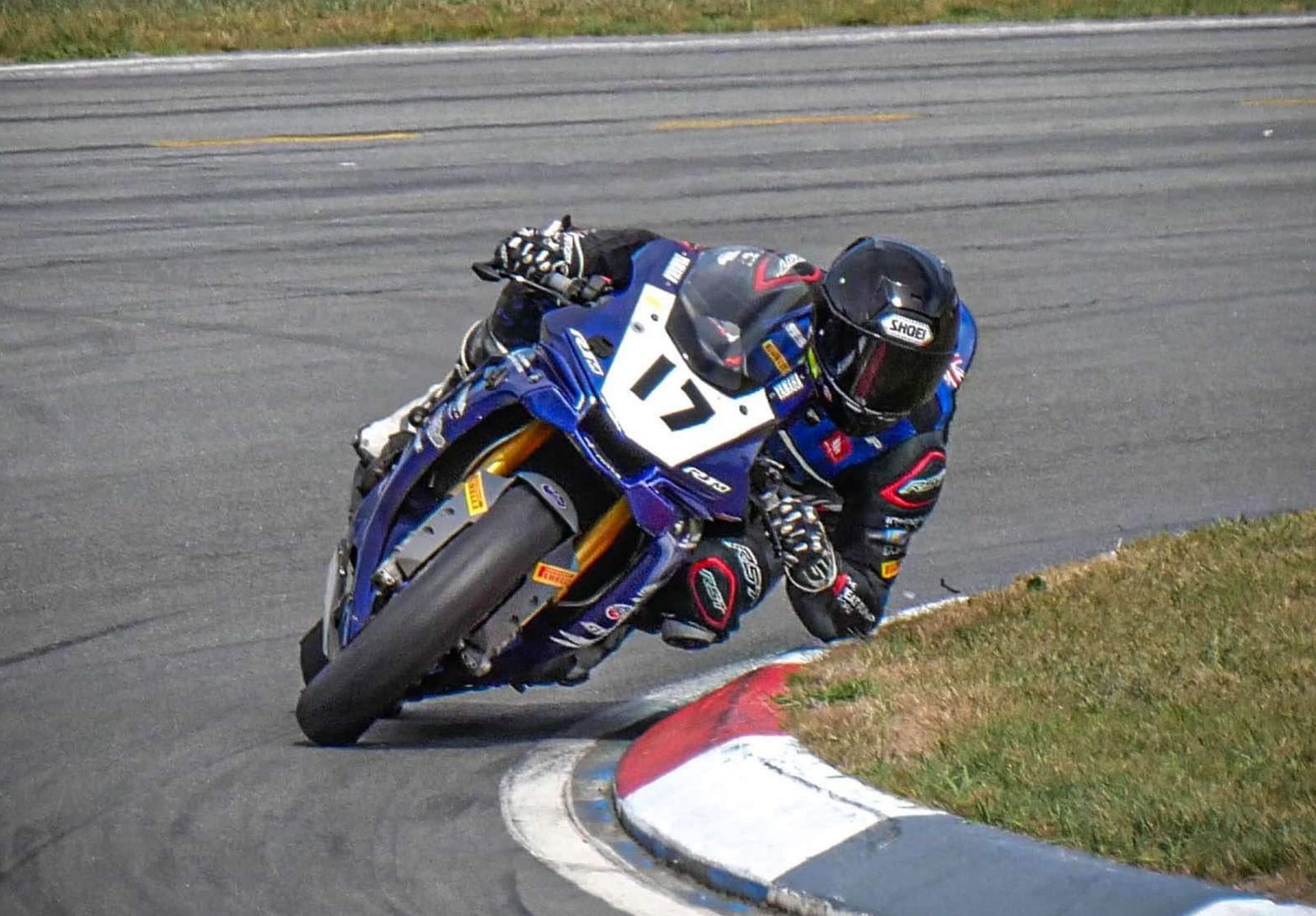 Dale Finch riding his Yamaha motorbike in round 2 of the King of Canterbury race 2024.