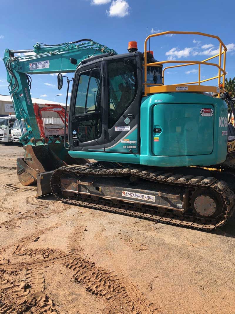30T Kobelco Excavator Hire Adelaide SK300