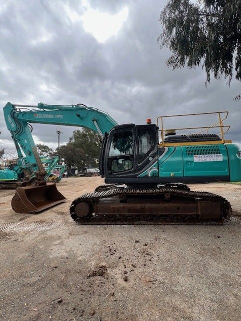 30 Tonne Kobelco Excavator For Sale at Statewide Hire In Newton SA