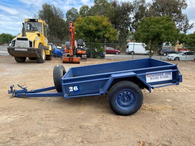7x4 Box Trailer