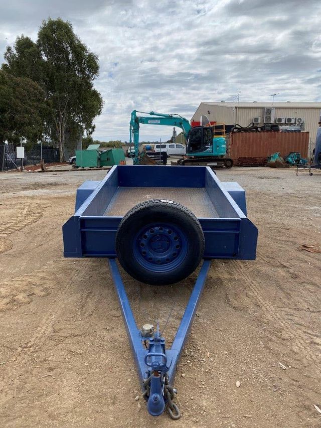 7x4 Box Trailer