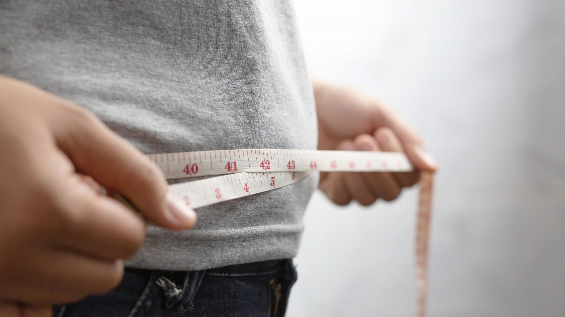 Wondering how to restart weight loss after gastric sleeve surgery? Understand why regain occurs 