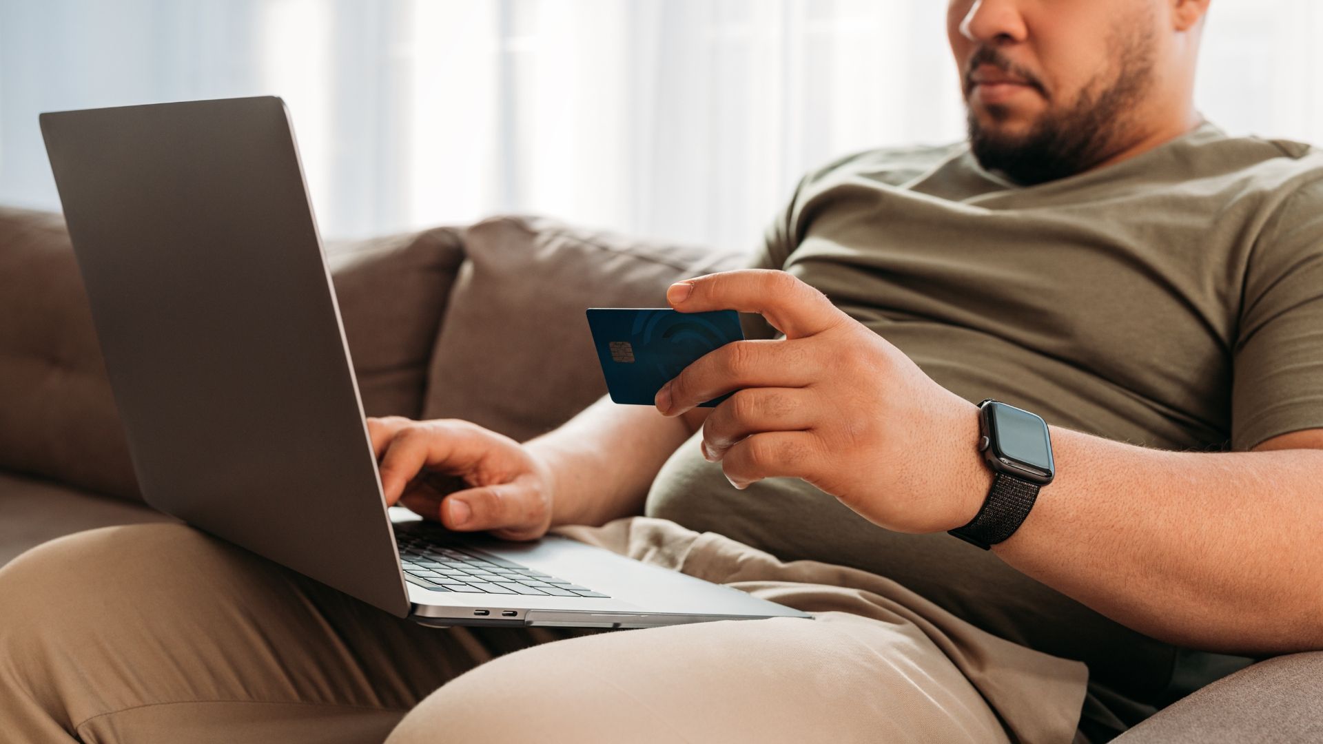 Thinking about ordering Mounjaro online? Learn how to do it safely with our obesity experts 