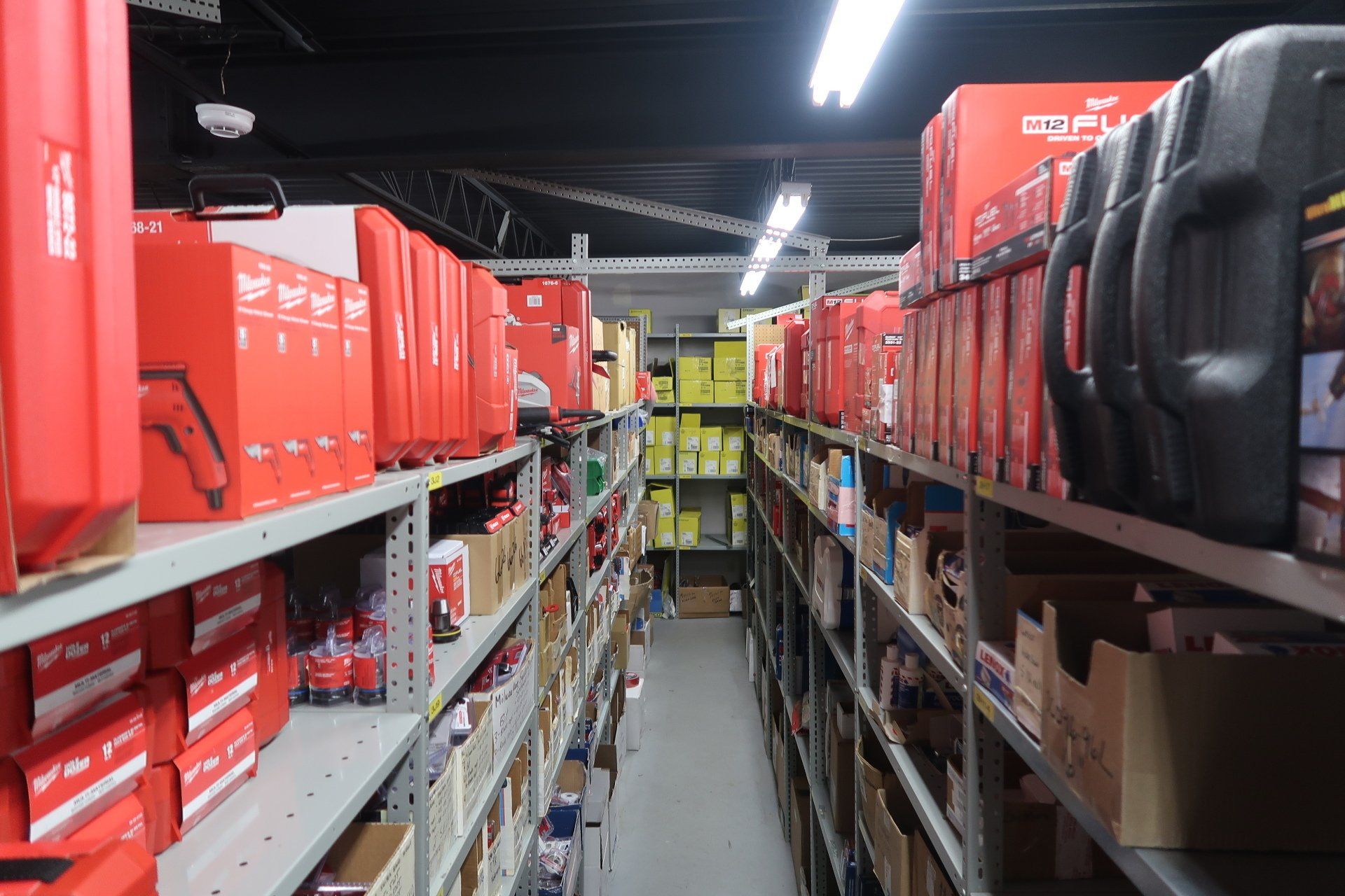 A warehouse filled with lots of shelves and boxes.