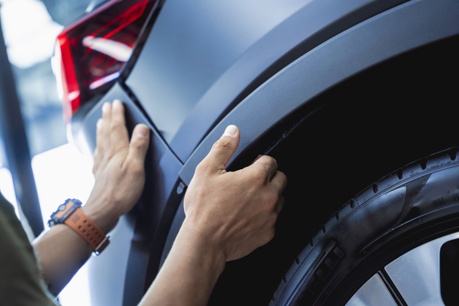 AUTO BODY REPAIR