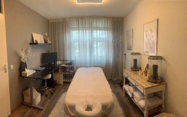 Massagepraktijk PUREKI in Hoofddorp voor ontspanningsmassage, reflex voetmassage en REIKI