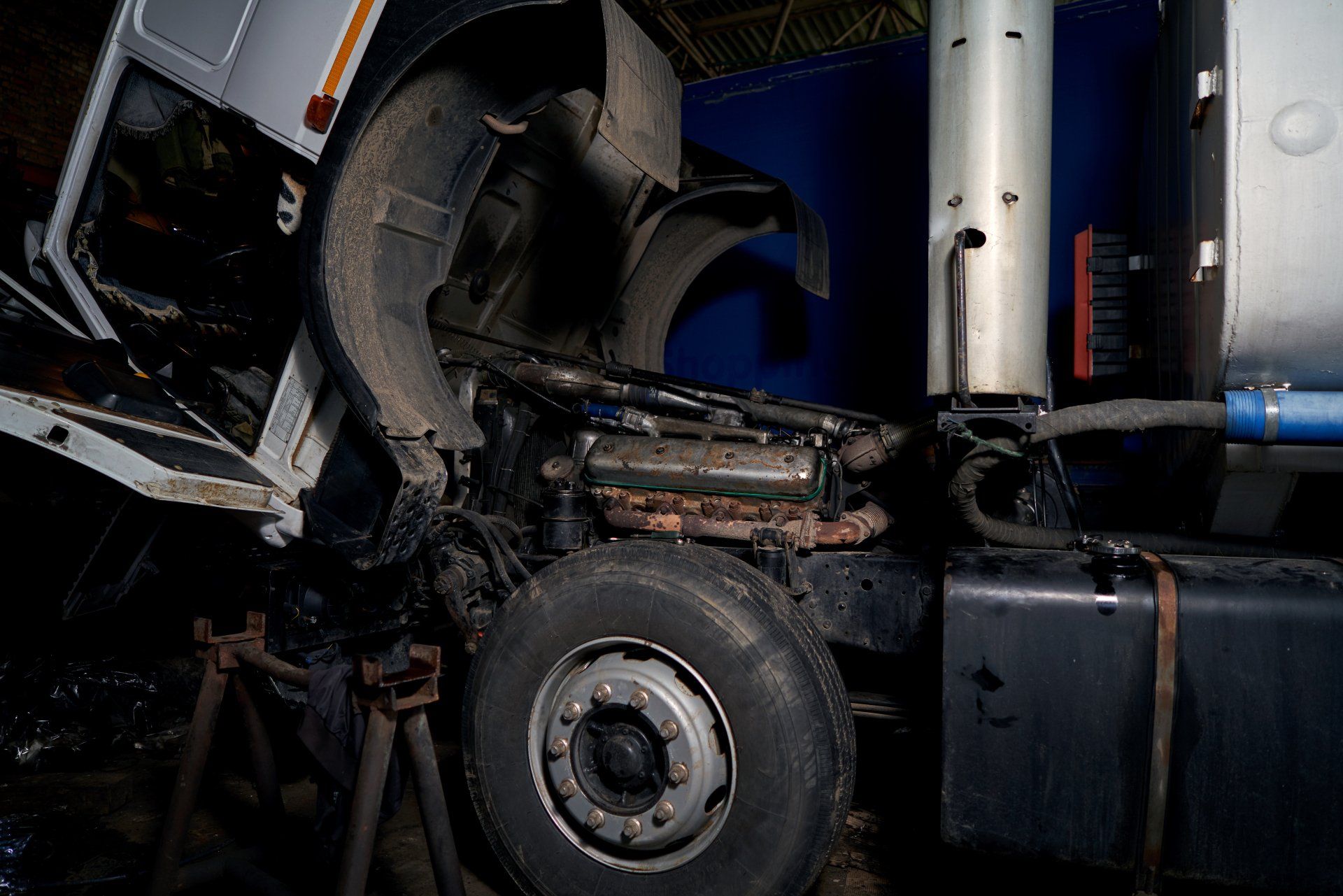semi truck maintenance