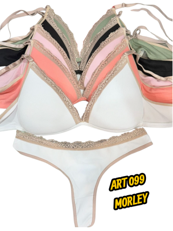 Conjuntos de lencería acanalados de varios colores con ribete de encaje, incluyendo un conjunto blanco en primer plano. Etiqueta 