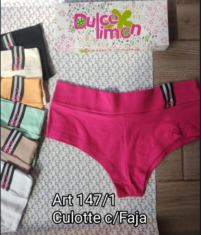 Culotte rosa con cinturilla a rayas, con otros pares de colores. Caja de 