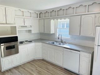 spruce house kitchen