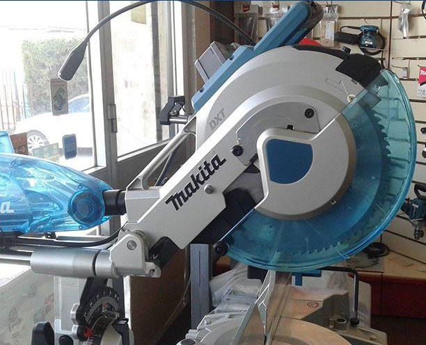 Troncatrice elettrica marca Makita