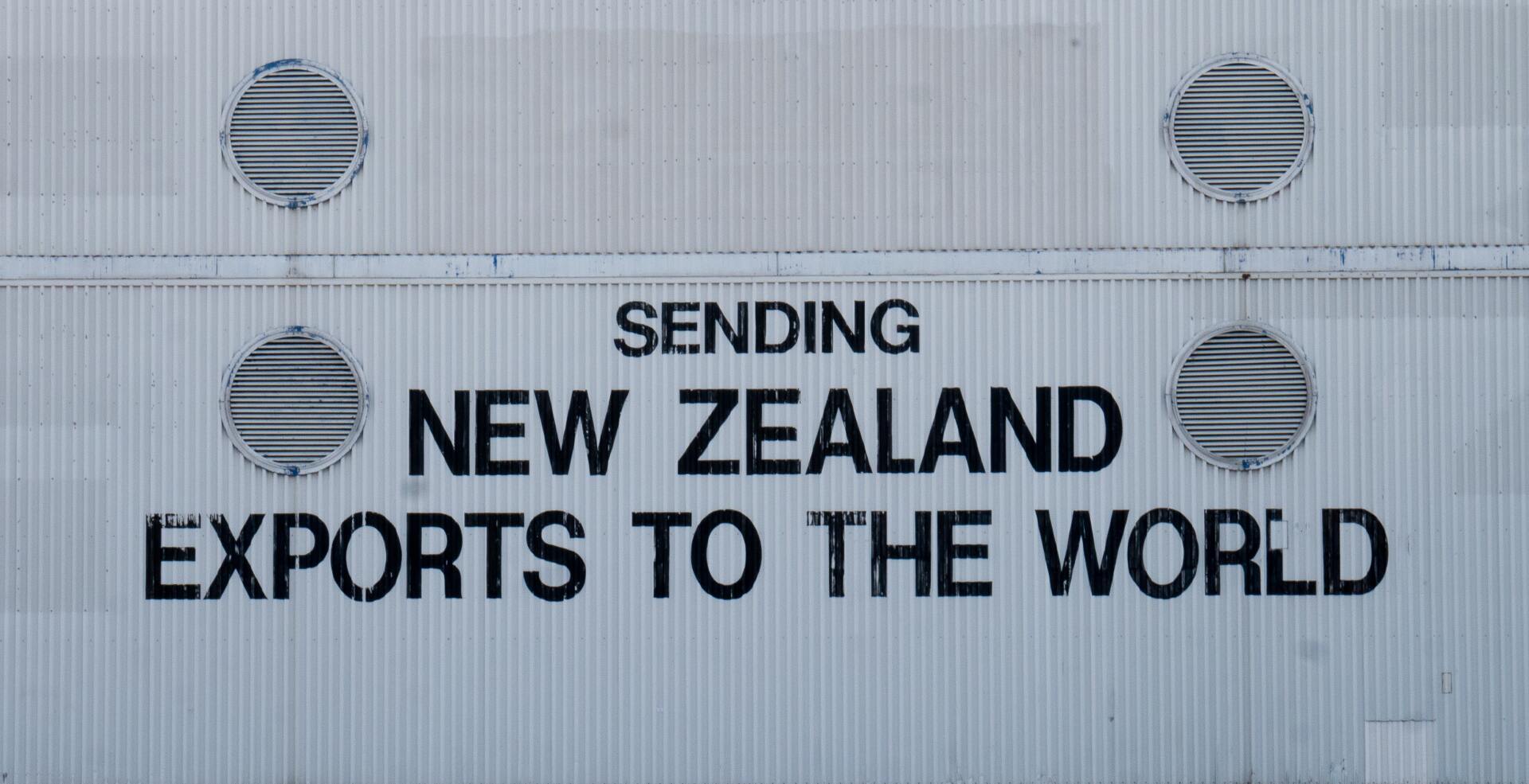 contenedor con mercancía para exportar desde Nueva Zelanda