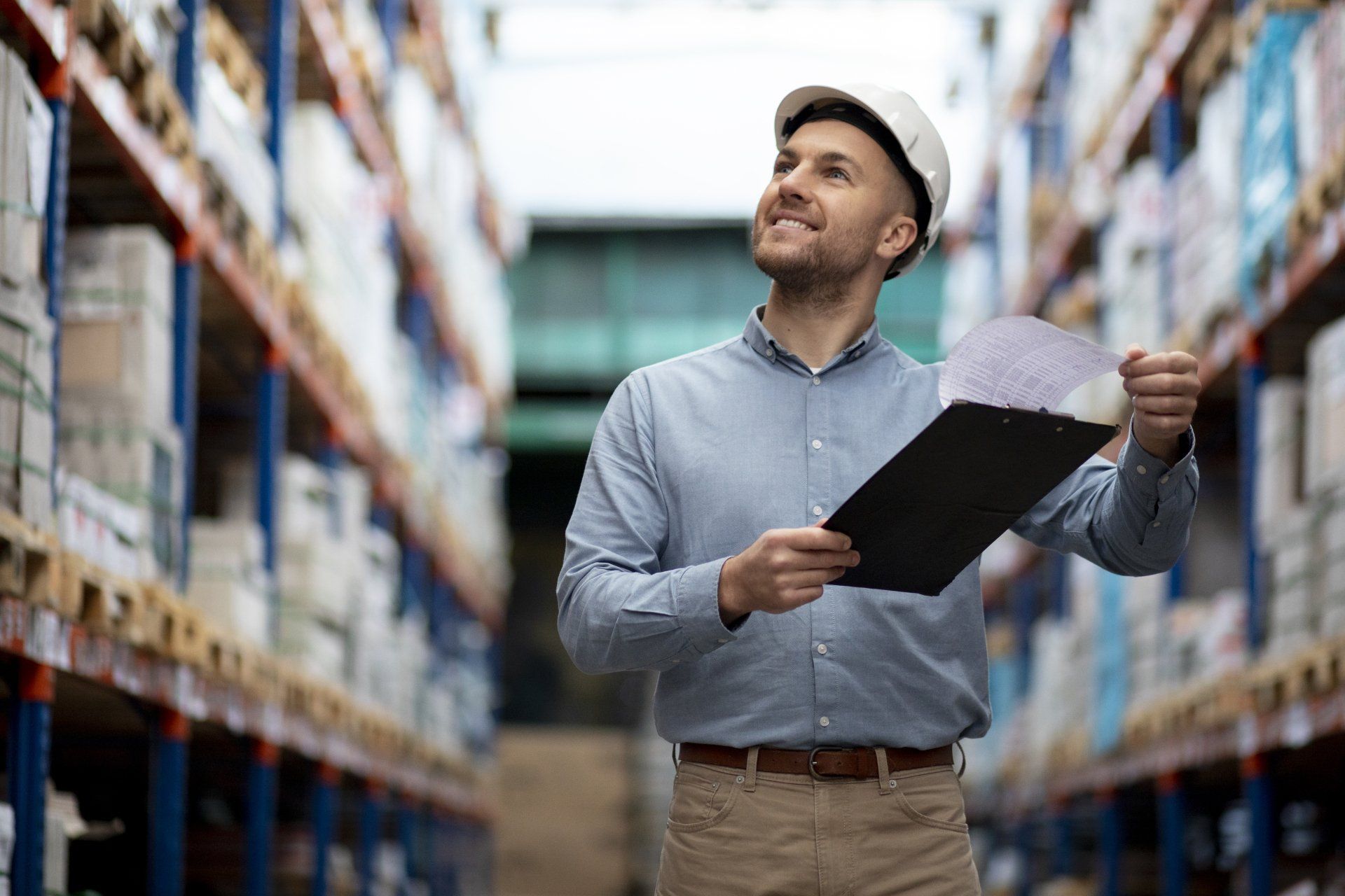 empleado en bodega servicios exportación e importación