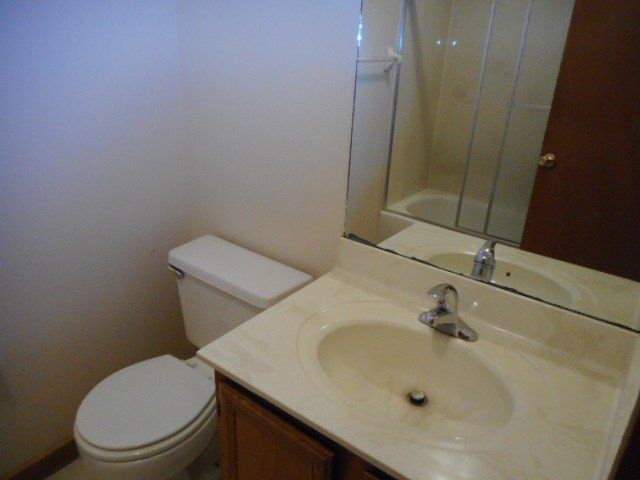 61 Chittenden Ave Apt. C bathroom