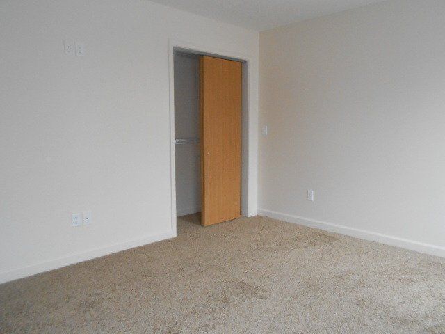 110 E and 11th Ave Bedroom 02