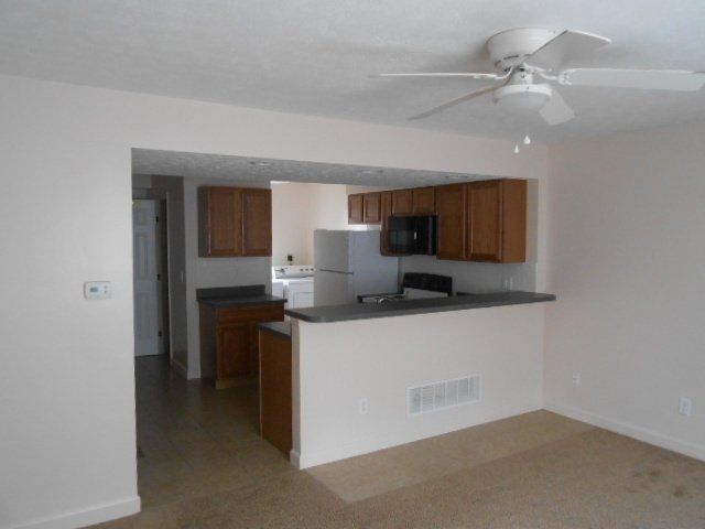 120 W. Maynard - Kitchen 04