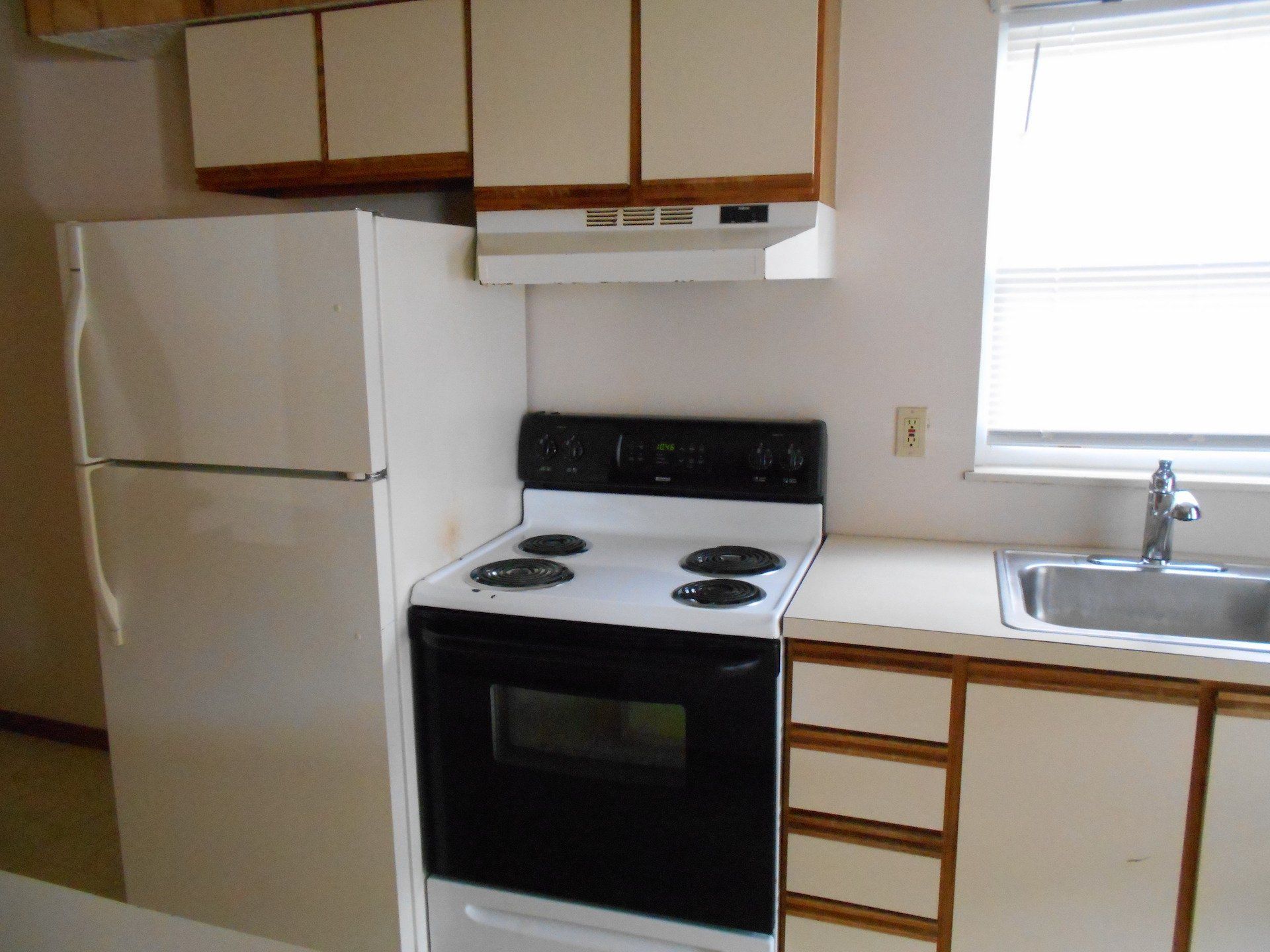 135-137 Chittenden Ave.- Kitchen 03