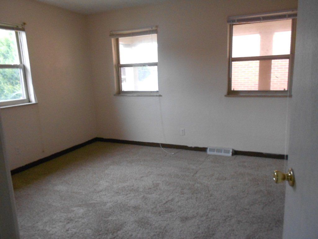 145 King  Ave - Bedroom 02