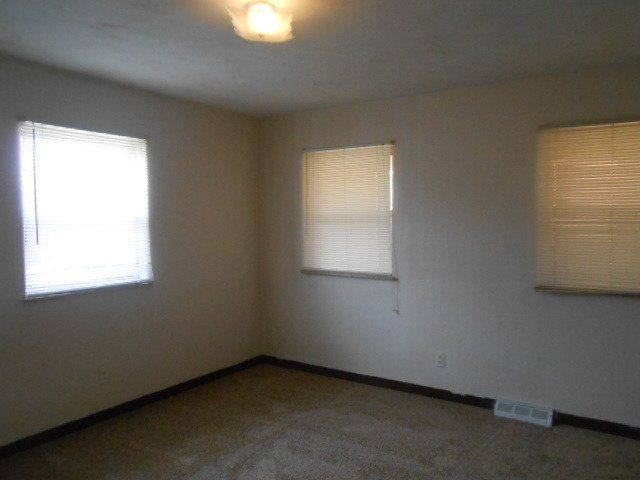 145 King  Ave  - Bedroom 03