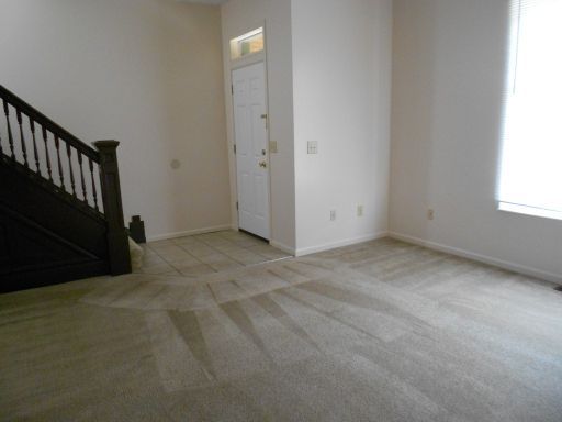 1522 Worthington living room 2