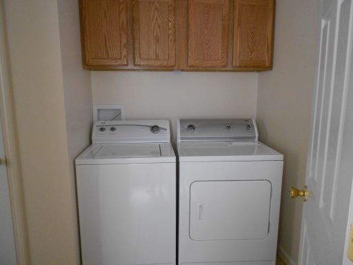 1522 Worthington laundry
