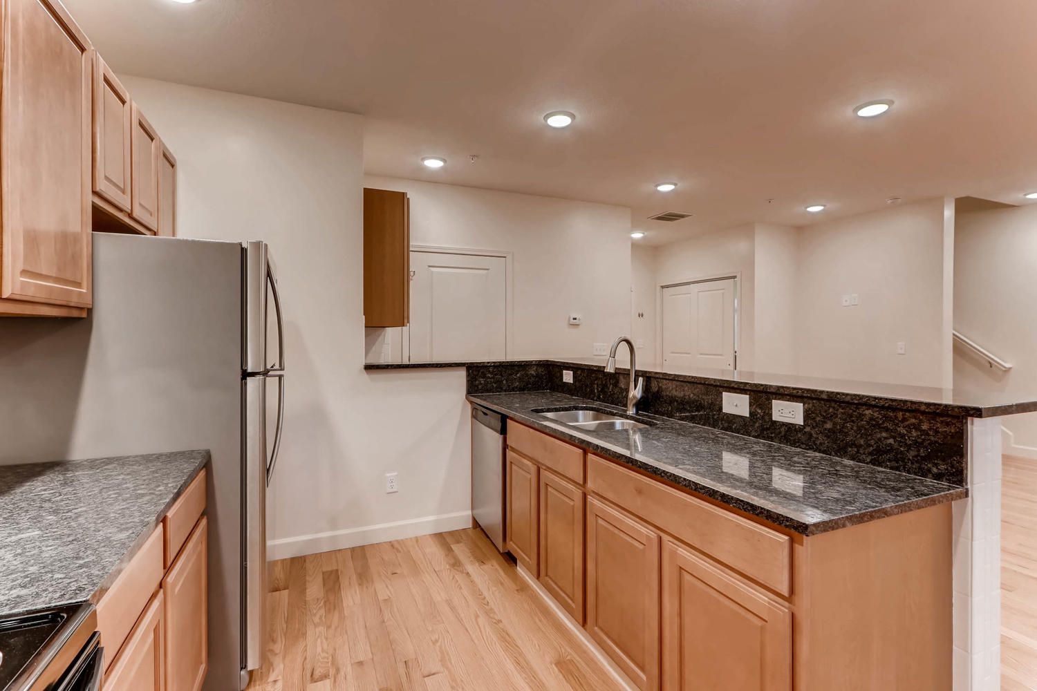 1523-1529 N. Wall St kitchen 4