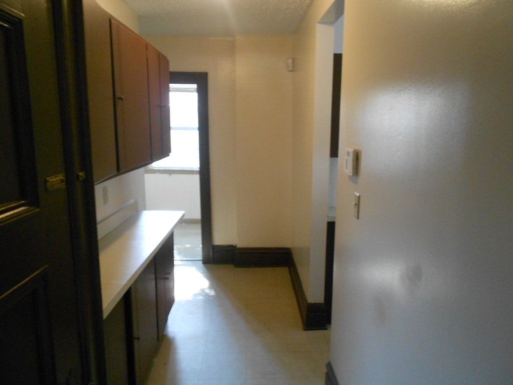 1543 Summit Street -Kitchen 05