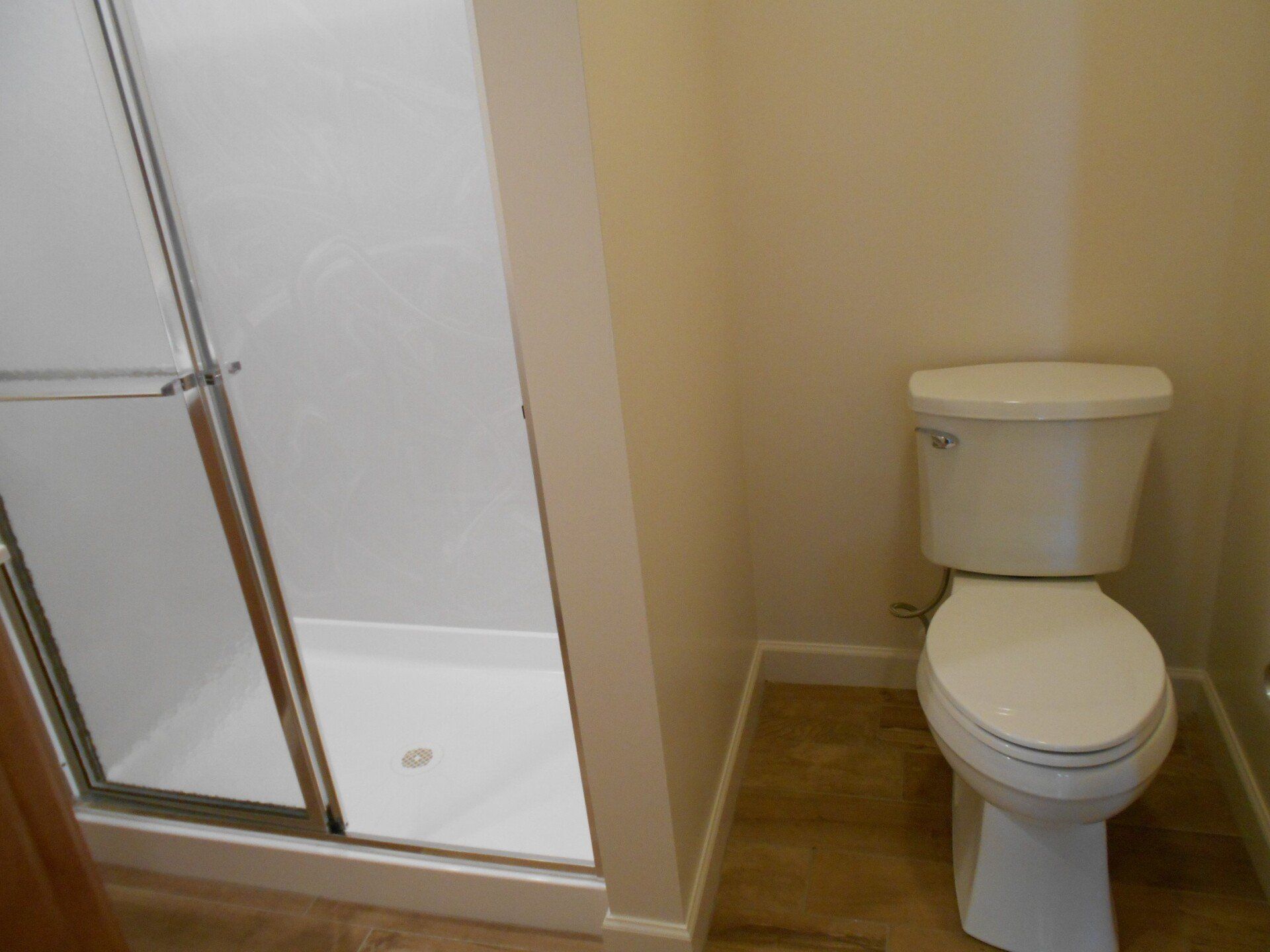 150-161 W. Maynard (Flats)- Bathroom 03